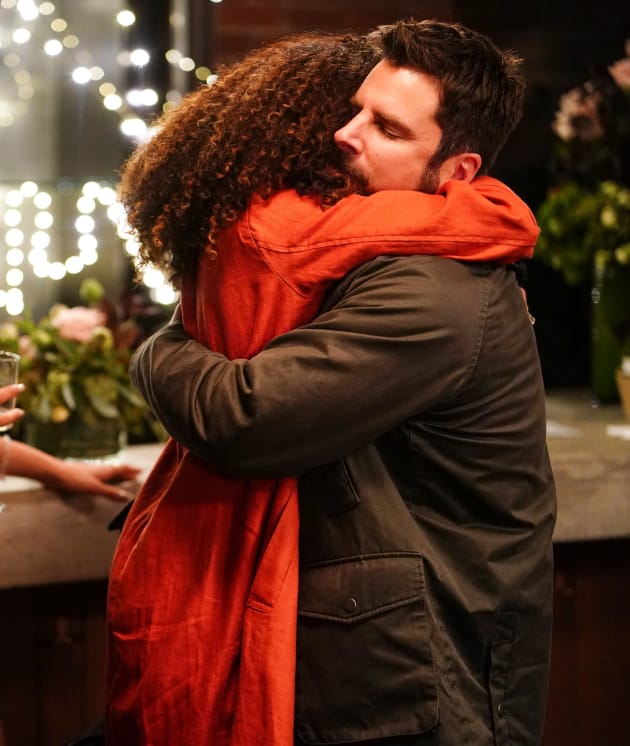 Hugs for Gary - Tall - A Million Little Things Season 1 Episode 8