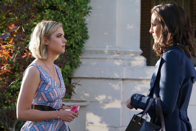 Pretty Little Liars Photos From "Songs of Experience" - TV ...