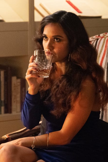 Margot Drinking - The Magicians Season 4 Episode 4