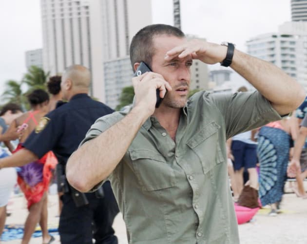Gaining Intel - Hawaii Five-0 Season 8 Episode 25