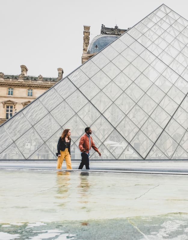 The Louvre - God Friended Me Season 2 Episode 3