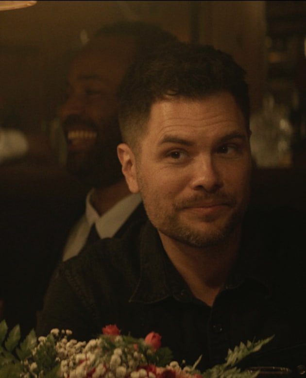 Kyle Stares at Lana - Superman & Lois Season 1 Episode 4