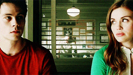 Stiles and Lydia Share a Look - Teen Wolf