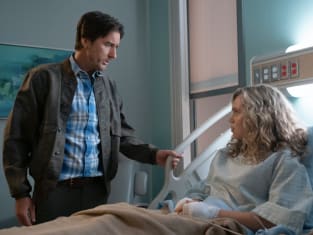 Pat and Courtney hospital long - Stargirl Season 1 Episode 8