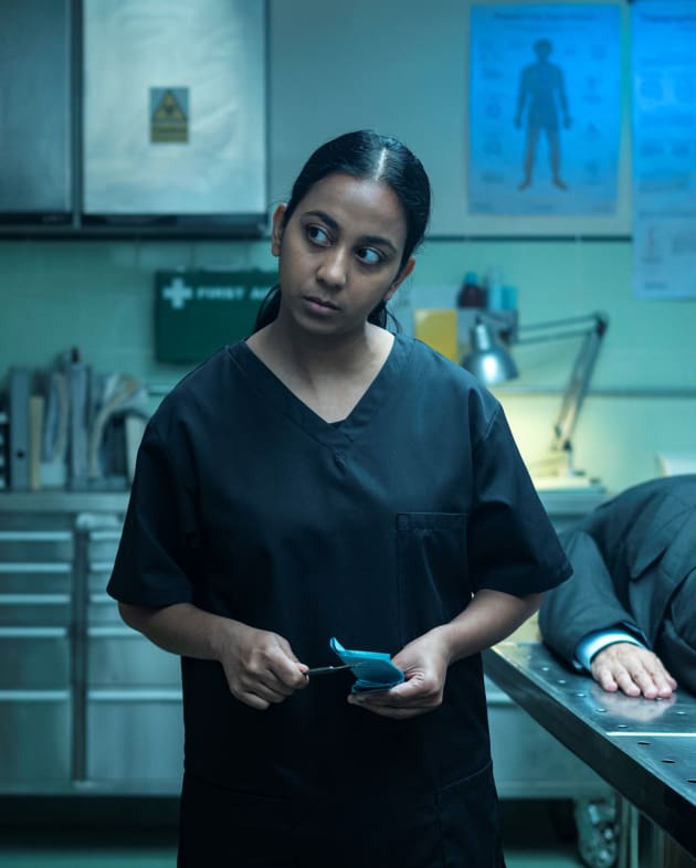 Pam In The Morgue Killing Eve Season 4 Episode 3 TV Fanatic