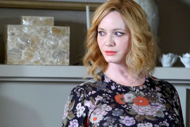 Beth Looks On- Good Girls Season 1 Episode 6