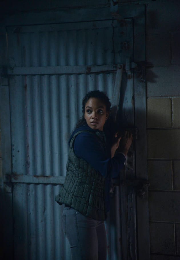 Certain Death? - Sleepy Hollow Season 2 Episode 1