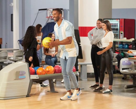 A Bowling Date - The Bachelor