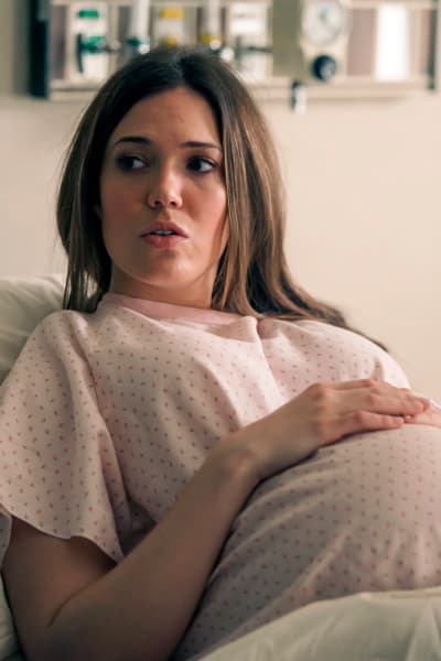 Rebecca Giving Birth - This Is Us Season 1 Episode 1