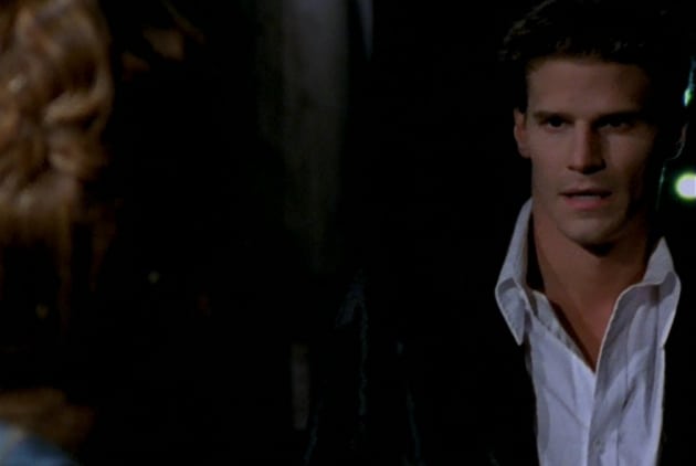 Angel Arrives - Buffy the Vampire Slayer Season 1 Episode 1