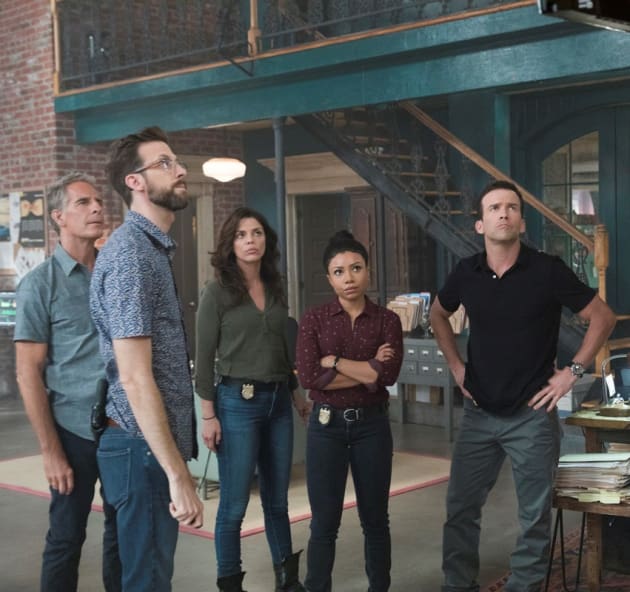 Getting the Scoop - NCIS: New Orleans Season 4 Episode 8
