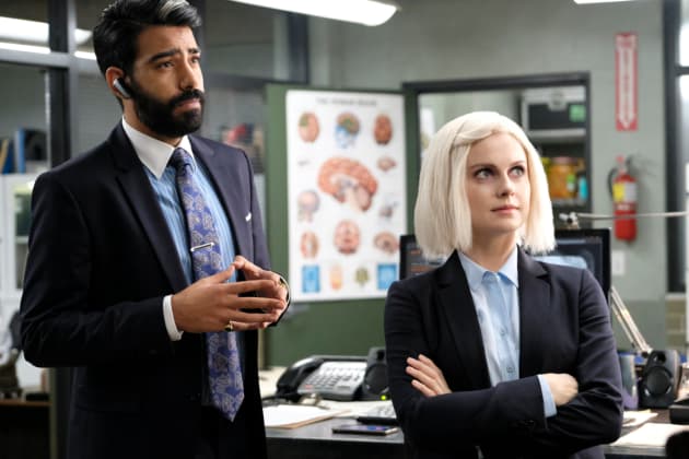 A Dislikabe Car Salesman - iZombie