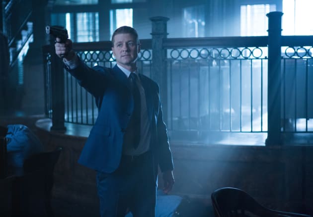 Intruder Alert - Gotham Season 1 Episode 11