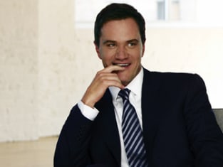 White collar season 1 episode 1 watch online store
