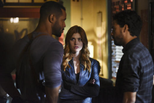 Resultado de imagem para shadowhunter 2 ep 7