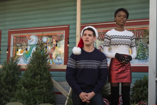 Riverdale Season 2 Episode 9 Review Chapter Twenty Two Silent Night Deadly Night Tv Fanatic