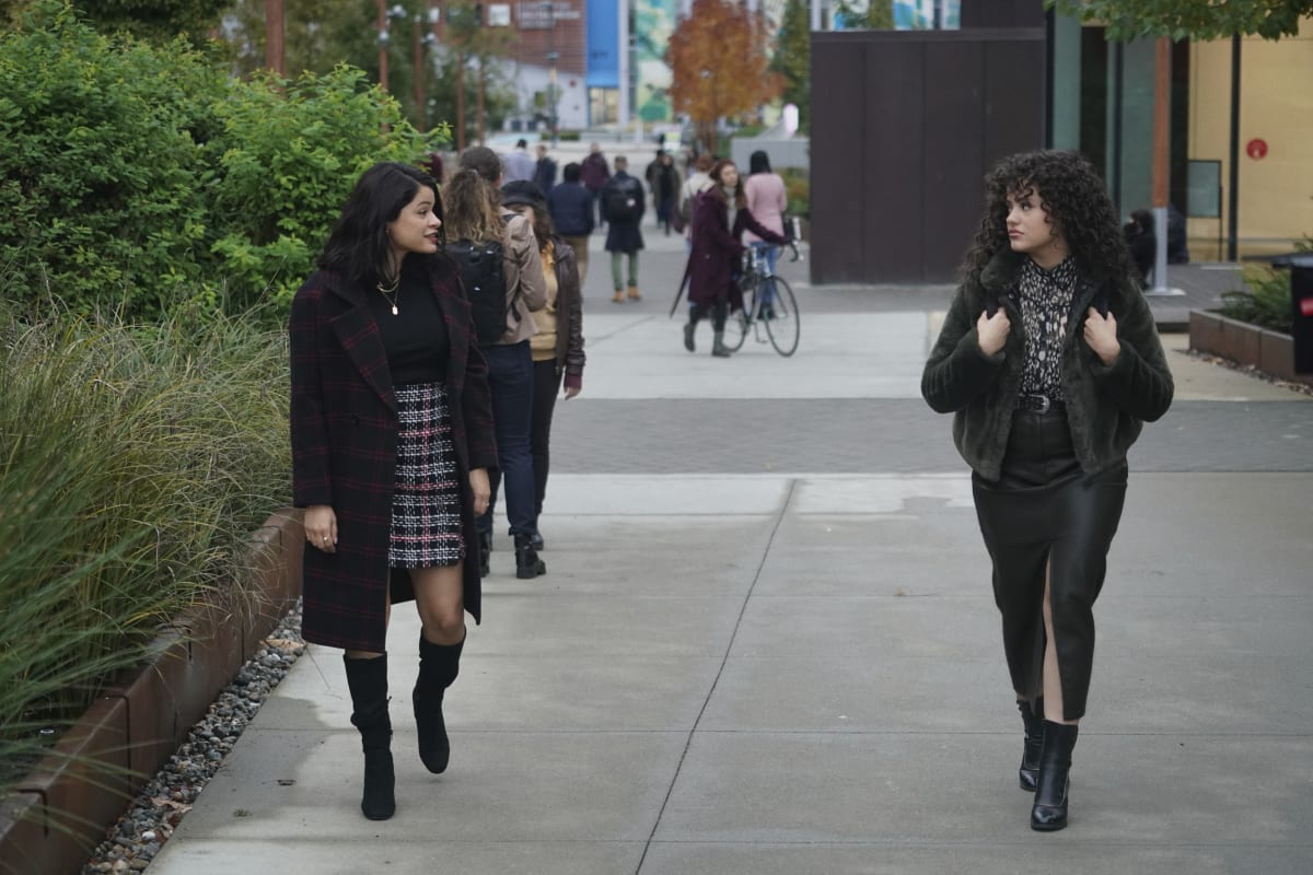 Charmed 2018 Saison 4 Episode 4 Charmed (2018) Season 3 Episode 4 Review: You Can't Touch This - TV Fanatic
