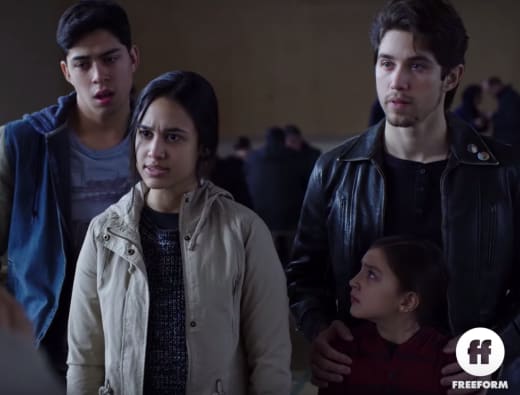 Party Of Five Reboot Gets Premiere Date At Freeform Watch Sneak Peek Tv Fanatic The series revolves around the struggles of raising each other and the struggles of life in general. party of five reboot gets premiere date