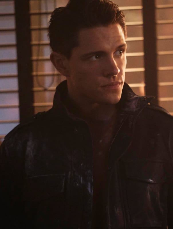Commitment Issues - Riverdale Season 5 Episode 11