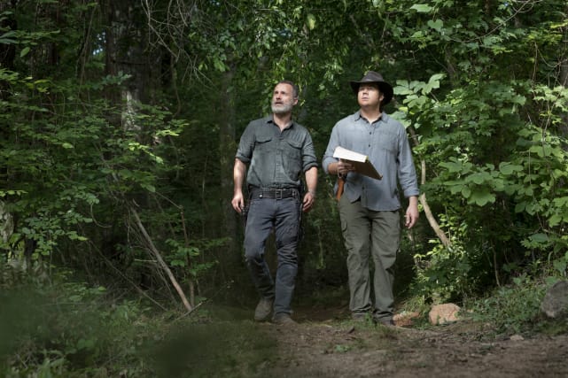 Man With A Plan - The Walking Dead Season 9 Episode 2