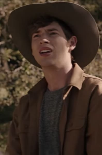 Wyatt in a Cowboy Hat  - 9-1-1: Lone Star