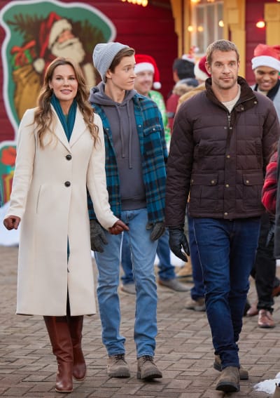 Indroduced to Holiday Fun - Hallmark Channel Season 1 Episode 8