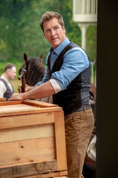 Side-Glancing Carson - When Calls the Heart Season 6 Episode 5
