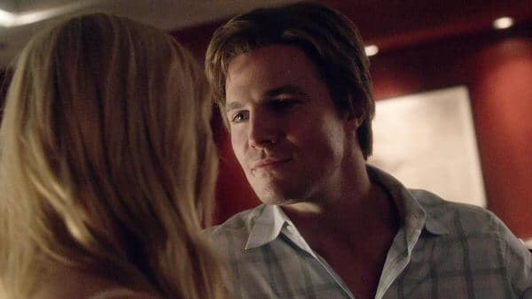 Oliver Cheats On Laurel With Sara Tv Fanatic