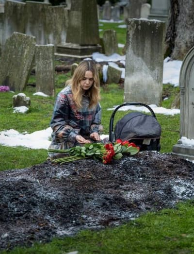 Saying Goodbye - Pretty Little Liars: Original Sin Season 1 Episode 10