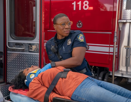 Hen on the Job - 9-1-1 Season 3 Episode 4