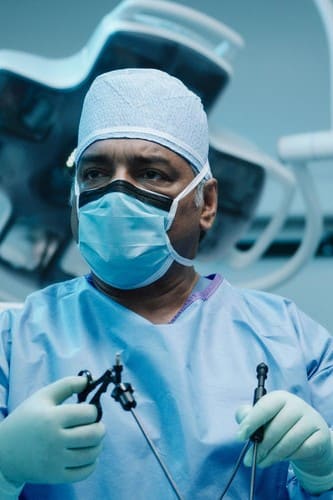 Haughty Surgeon - Transplant Season 3 Episode 6