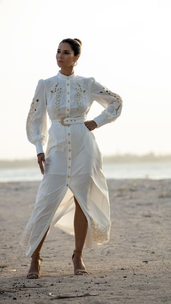 Elena Strikes a Pose - Fantasy Island Season 1 Episode 6