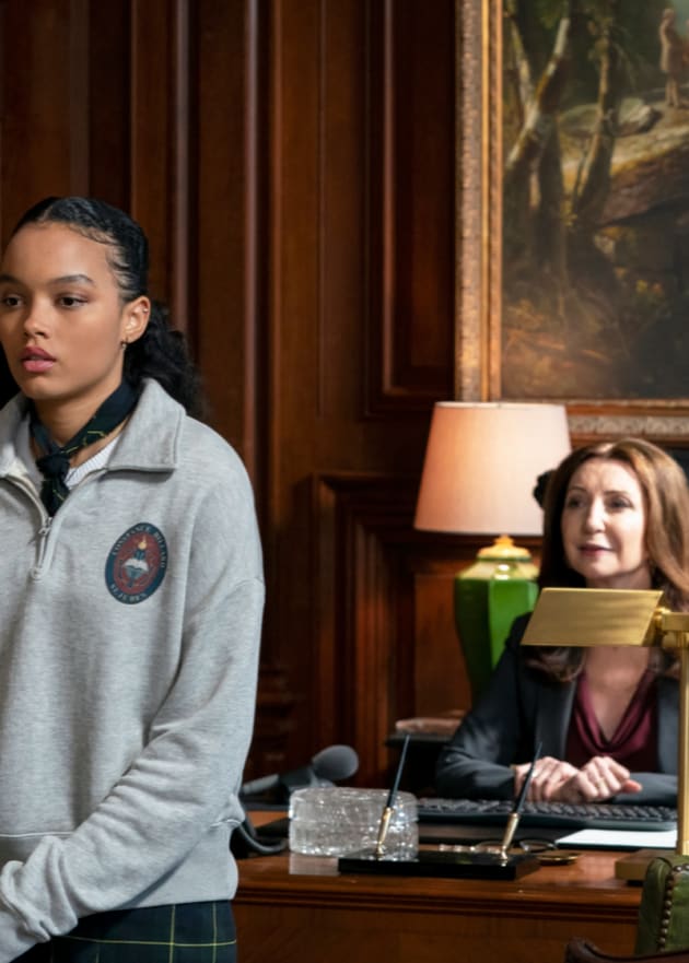 Losing Her Place - Gossip Girl (2021) Season 1 Episode 10