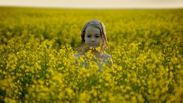 Izzy in the Field - Channel Zero Season 3 Episode 4