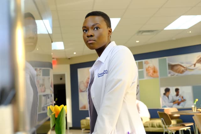 Mina the bamf the resident s1e3