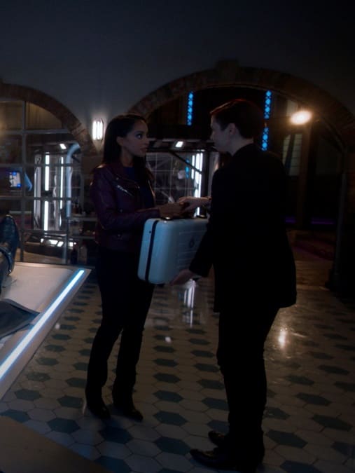 Kelly and Alex - Supergirl Season 6 Episode 3