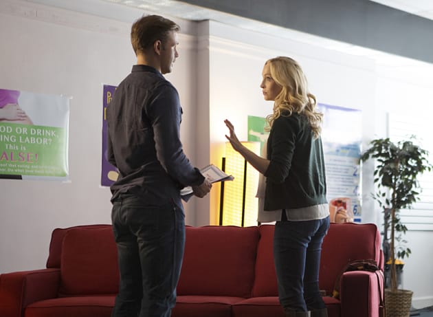 Not Now, Ric! - The Vampire Diaries Season 7 Episode 9