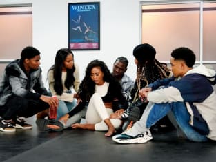 Watch homecoming season 2 online 2025