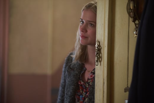 YOU Season 1 Episode 5 Review Living with the Enemy TV Fanatic