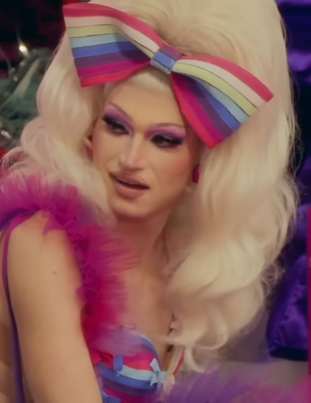 Colorful Poppy - RuPaul's Drag Race Season 15 Episode 3