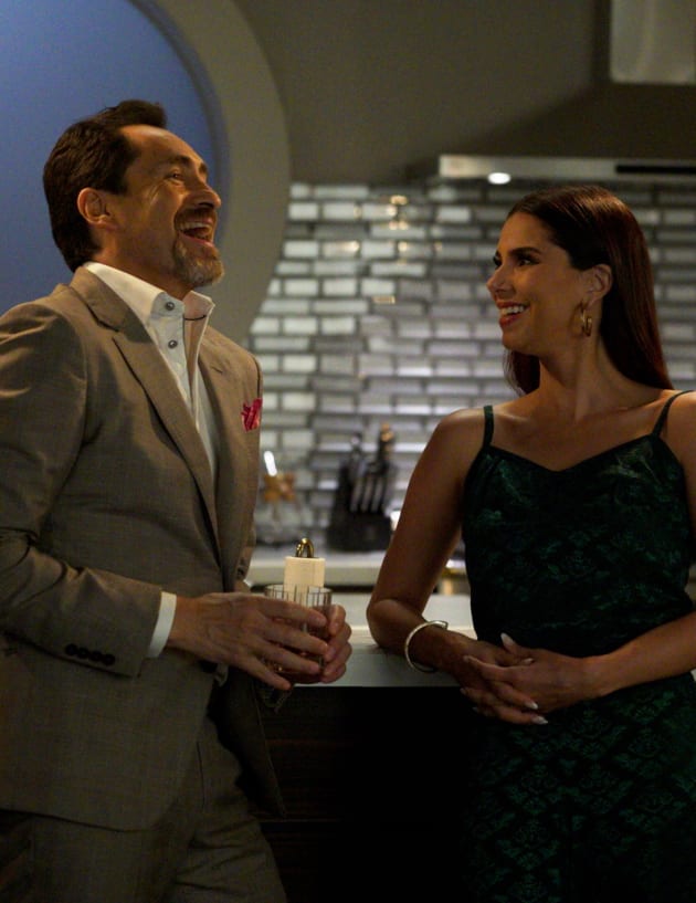 Grand Hotel Season 1 Episode 5 Review: You've Got ...
