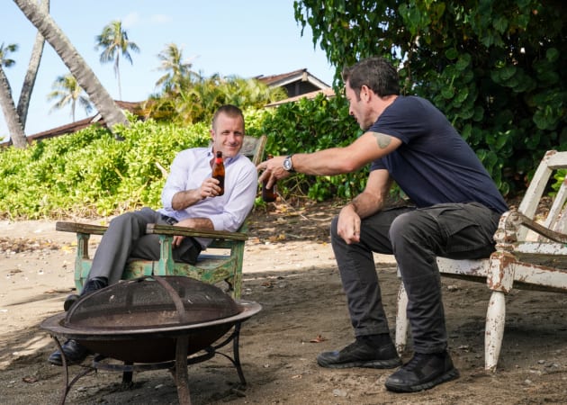 Watch Hawaii Five-0 Online: Season 10 Episode 21 - TV Fanatic