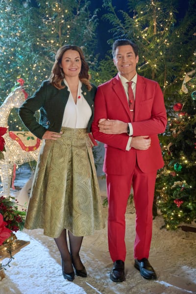 Ms. Holiday and Mr. Winter - Hallmark Movies & Mysteries Channel Season 1 Episode 4