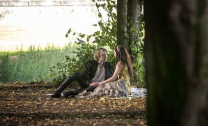 Reign Exclusive Photo: Mary and Prince Francis Grow Closer!