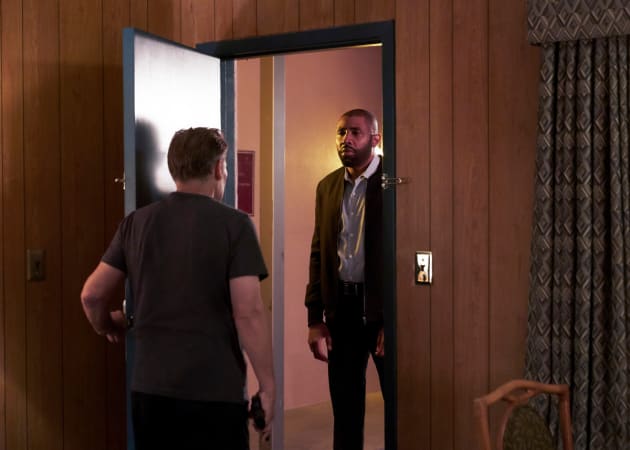 Surprise Guest - Black Lightning Season 2 Episode 7