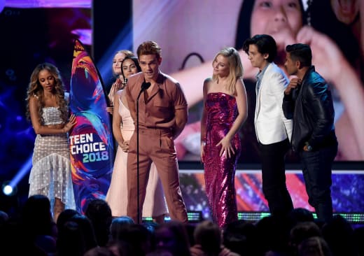 Teen Choice Awards 2018 Winners Riverdale Leads The Way Tv Fanatic