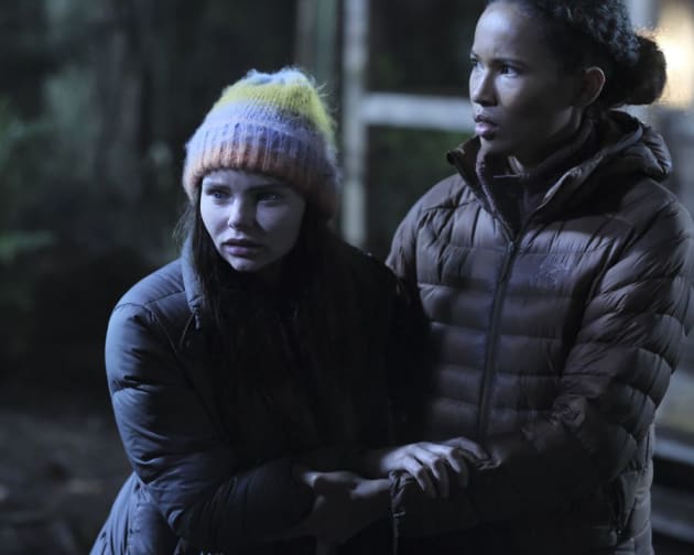 Watch siren season 2 clearance episode 1 online free