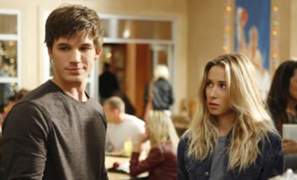 90210 Spoilers: Lesbians, Love and Liam's Father!