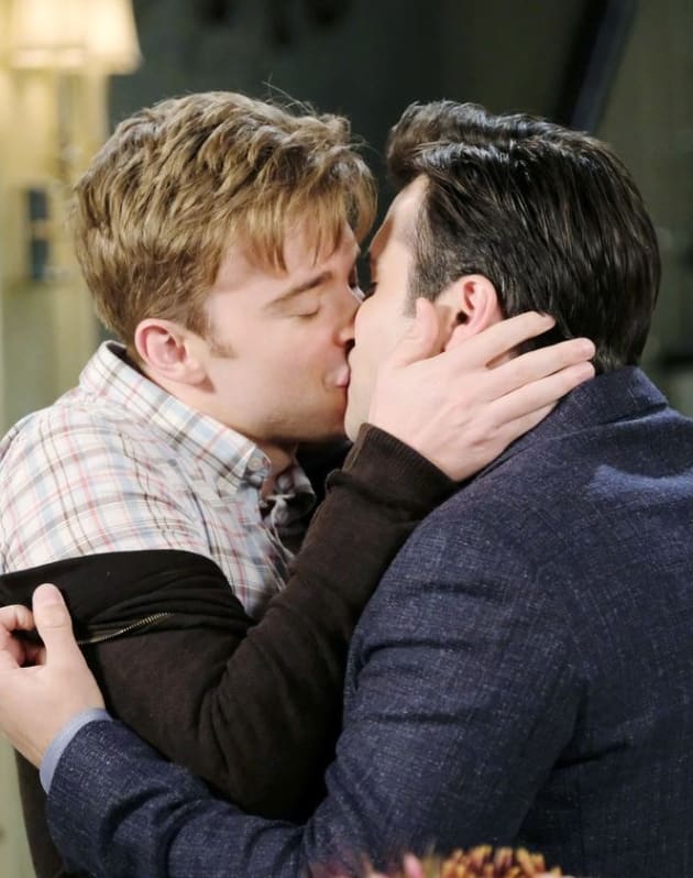 Sonny and Will Reunite - Days of Our Lives