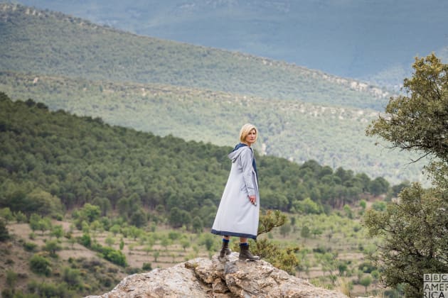 Standing Alone - Doctor Who Season 11 Episode 1